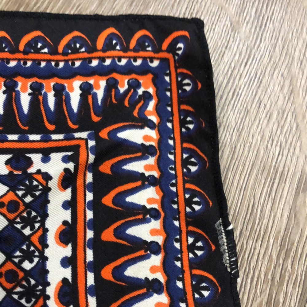 PIERRE BACCARA PARIS Vintage Silk Scarf - Picture 6 of 8